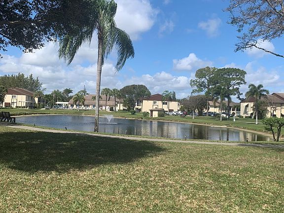 3rd image of 5795 La Paseos Dr APT D-1