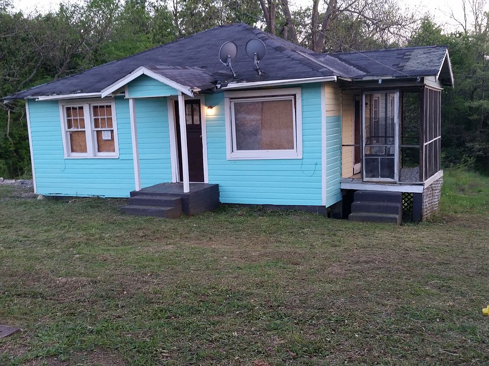 2nd image of 1680 Schofield St