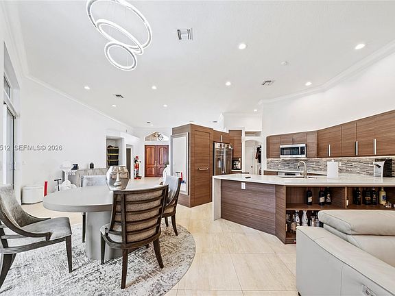2nd image of 2994 Oakbrook Dr #0