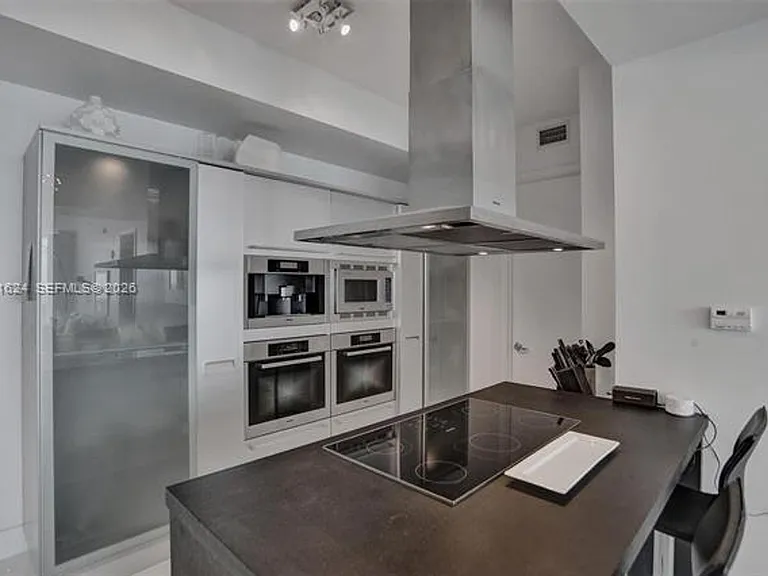 18201 Collins Ave #4108 — Photo 7