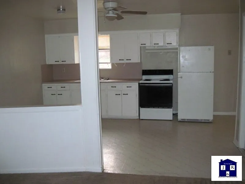 Building Photo - 2107 Brantley Ave