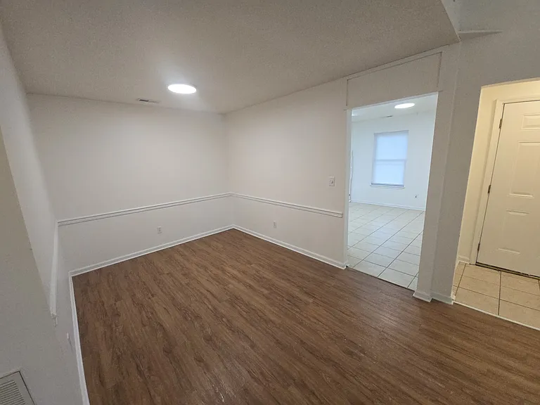 4016 Rainbow Dr — Photo 8