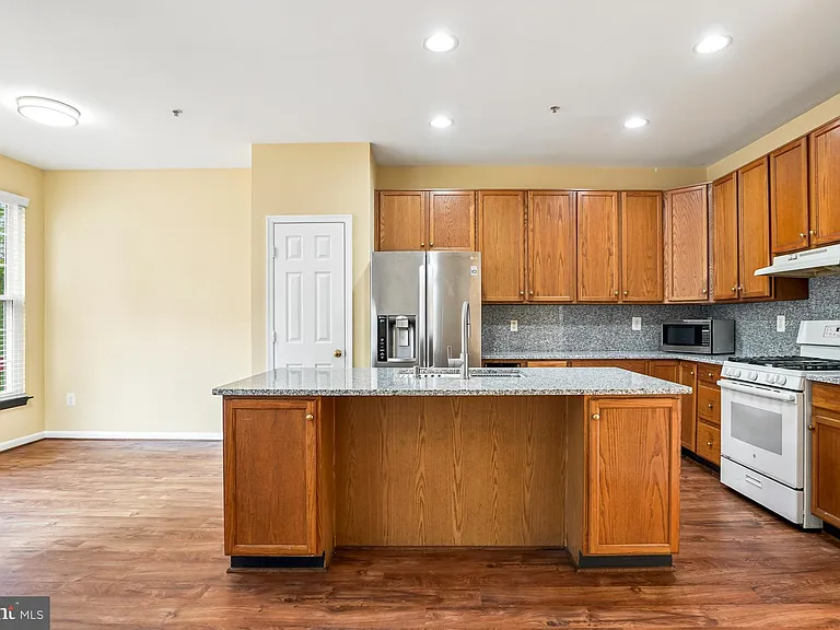13711 Dunbar Ter — Photo 12