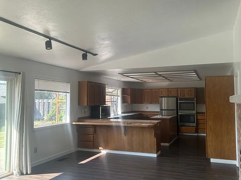 2774 Jessica Cir — Photo 4