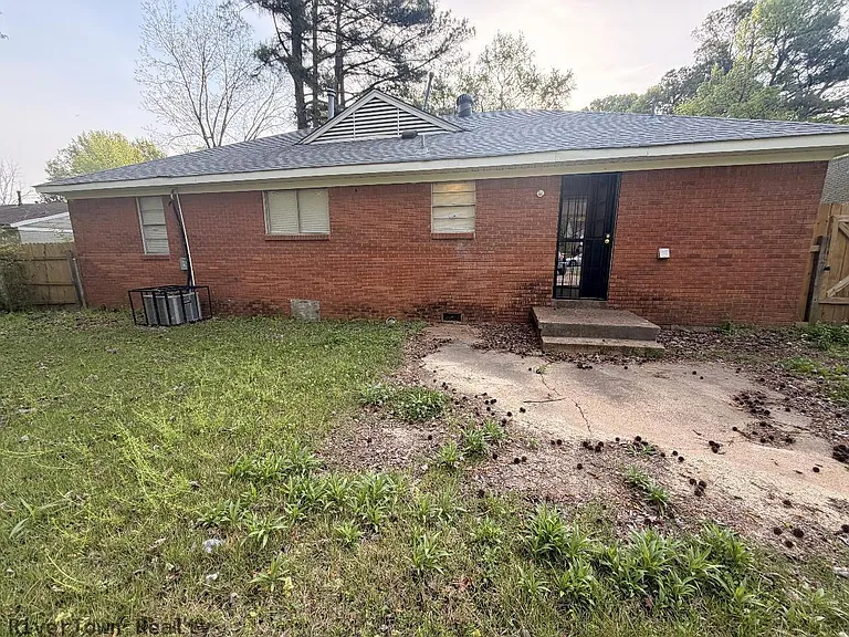3535 Debby Dr — Photo 12