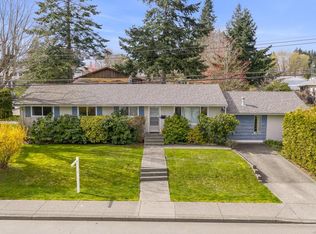 533 Salish St, Comox, BC V9M 3K5