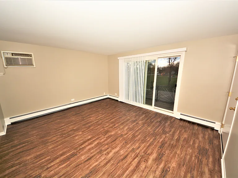 9422 S 78th Ct #2 — Photo 3