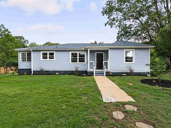 2nd image of 105 Rosewood Dr
