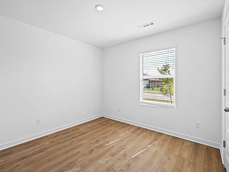 523 Nevada St — Photo 23