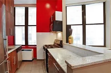 Rented by R New York