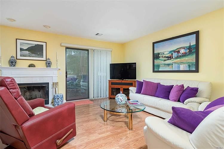 1st image of 729 Woodland Estates Dr