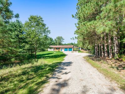 1345 Eleven Mile Rd NE, Comstock Park, MI, 49321