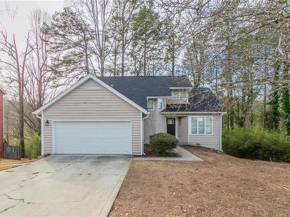 994 Chapman Cir, Stone Mountain, GA 30088