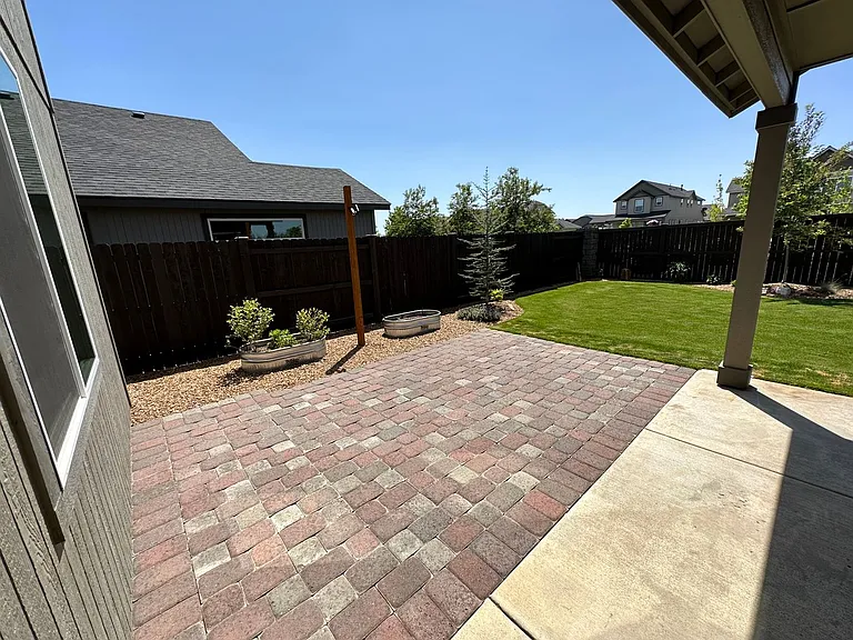 2558 NW Hemlock Way — Photo 20