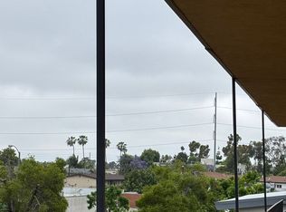 Spacious 2 Bedroom 2 Bath in the Heart of Inglewood!- $2,400.00 with Patio!! & Parking !!, Inglewood, CA 90302