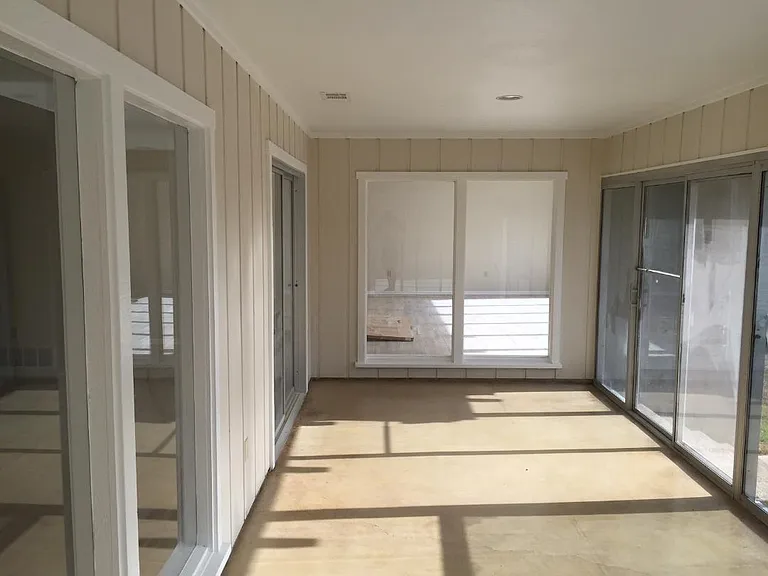 724 Whispering Oaks Dr — Photo 15