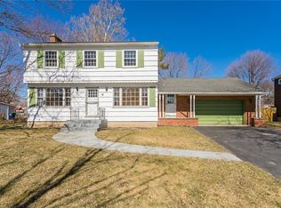 18 Angora Dr, Rochester, NY 14617