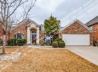 815 Hickory St, Burleson, TX 76028