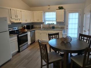 101 Derwent Ct #B, Greenville, NC 27858
