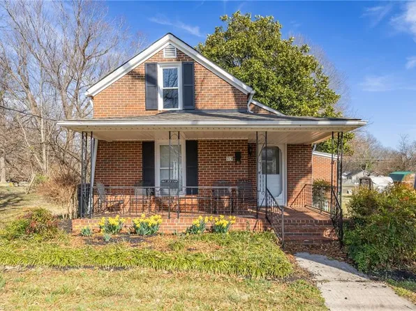 713 Montgomery St, Reidsville, NC 27320