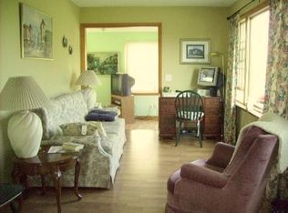 22 Bishop Rd, Narragansett, RI 02882