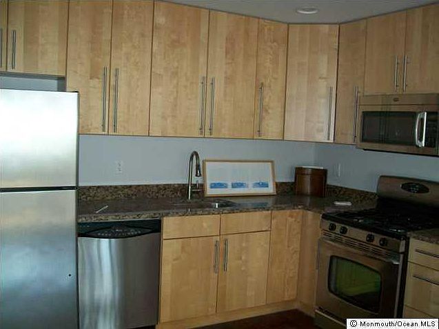 2nd image of 400 4th Ave APT 207