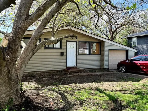 8620 Winchester Ave, Kansas City, MO 64138