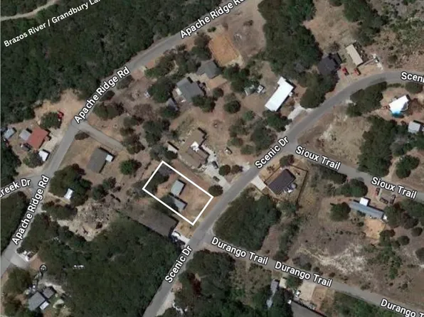 1018 Scenic Dr, Granbury, TX 76048