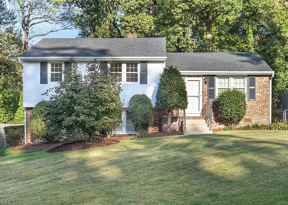 1st image of 2610 Robin Hood Dr