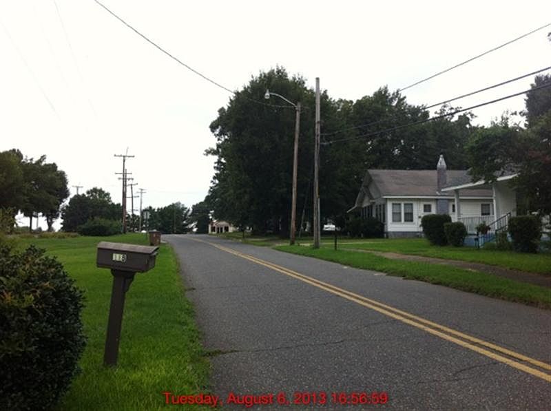 2nd image of 118 Morton St