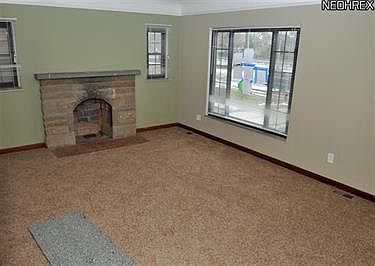 2nd image of 15707 Fernway Ave