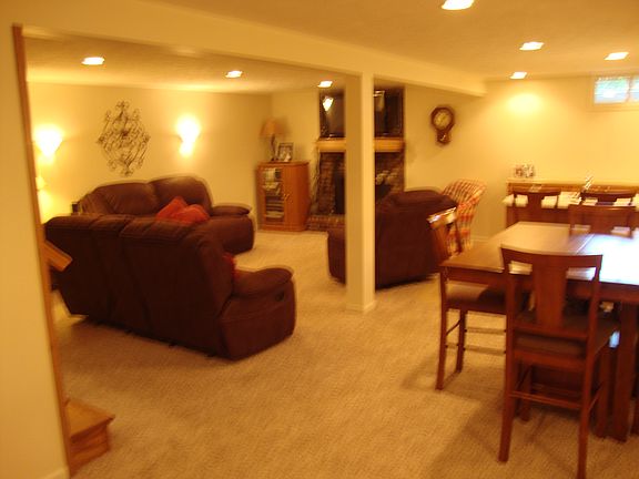 4th image of 2495 Holtman Dr NE