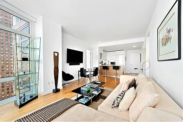 Sold by Compass | media 17