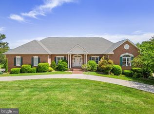 250 Eastland Dr, Charles Town, WV 25414