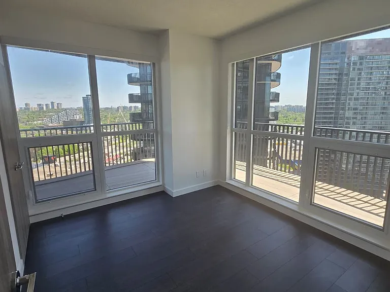 18 Esther Shiner Blvd #2011 — Photo 18