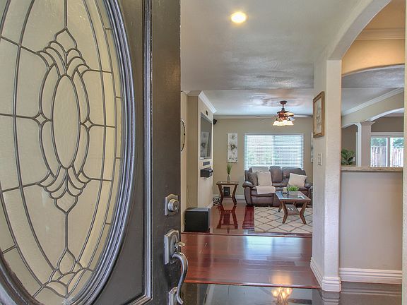 3rd image of 1316 Ebano Ct