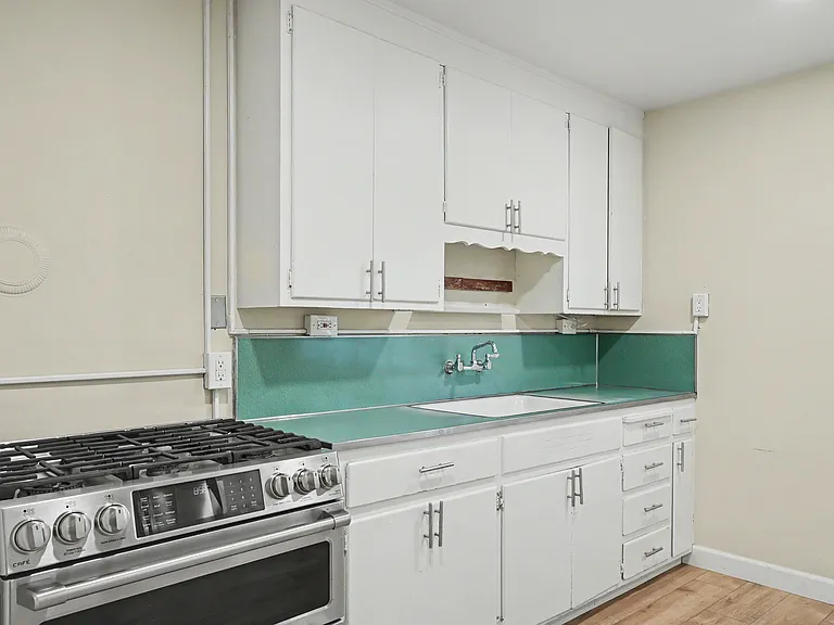 2839 Devonshire Ave #2839 — Photo 5