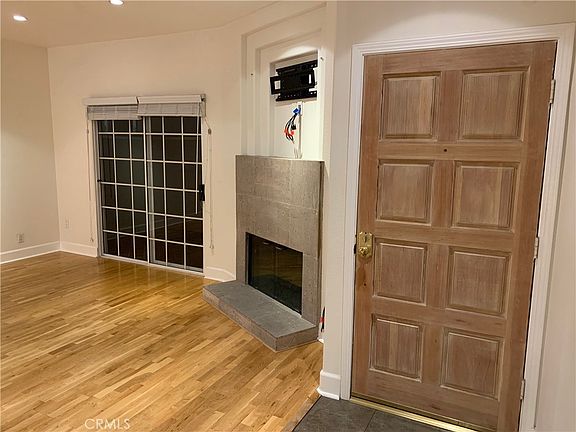 2nd image of 292 Alpine St APT 2