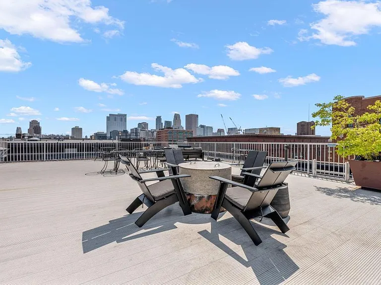 700 Washington Ave N #212 — Photo 25
