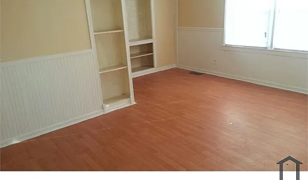 3 bed, 1000 sqft, $1,500 — Photo 4
