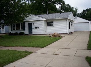 1204 15th St SW, Cedar Rapids, IA 52404