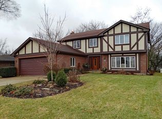 330 S Walnut St, Itasca, IL 60143