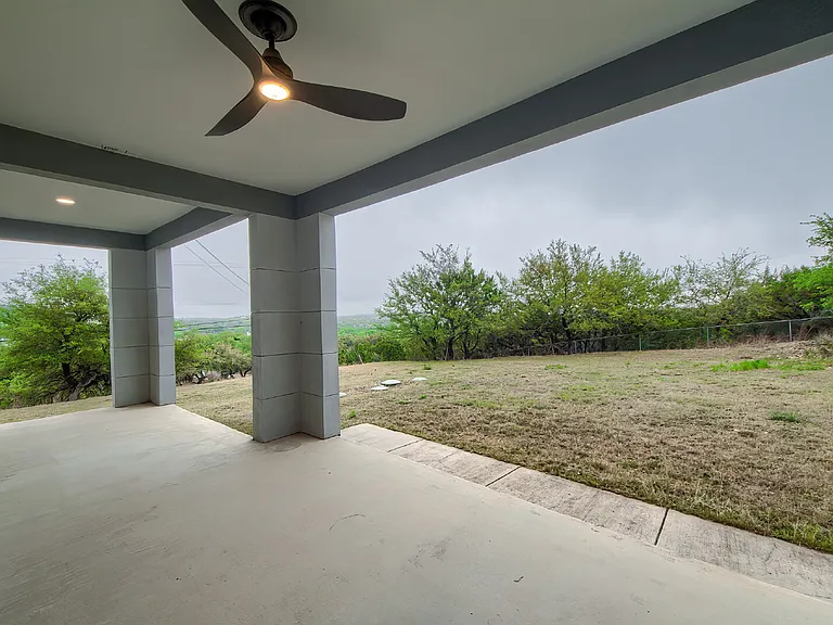 714 Misty Water Ln — Photo 30
