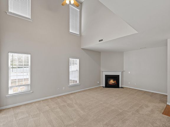 3rd image of 2016 Sterling Hill Dr