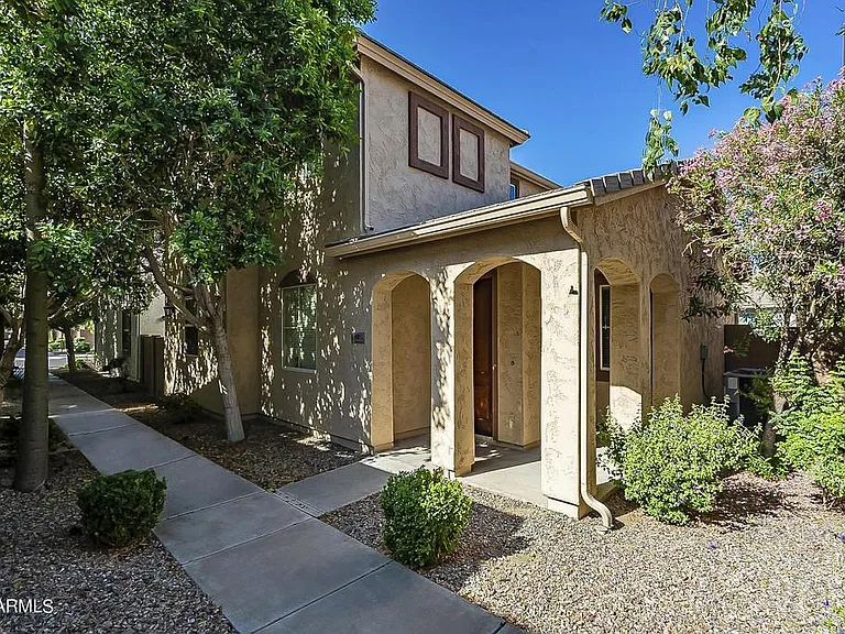 10052 E Isleta Ave — Photo 1