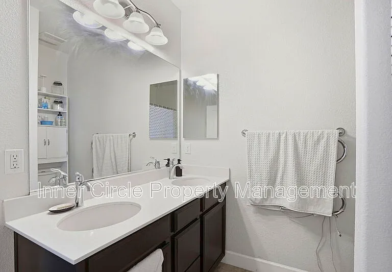 2282 Acero Ct — Photo 12