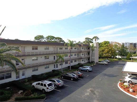 4th image of 5750 80th St N Unit A103