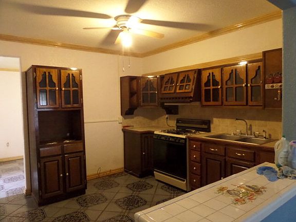 5th image of 102 Mesquite Dr