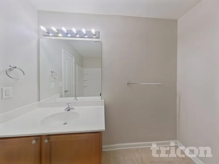 537 Gentle Breeze Ln — Photo 10