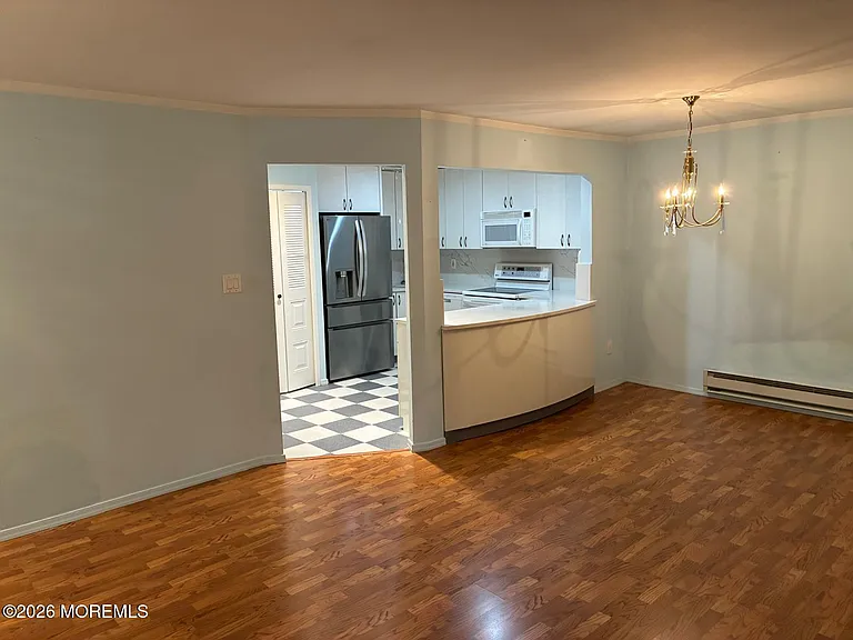 131 Amberly Dr #J — Photo 8